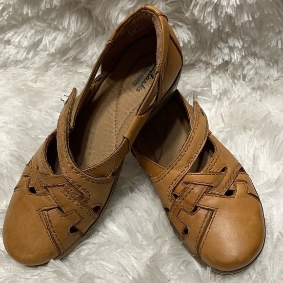 Clarks Collection Sz 7M Evianna Peal Comfort Shoes - Picture 1 of 8